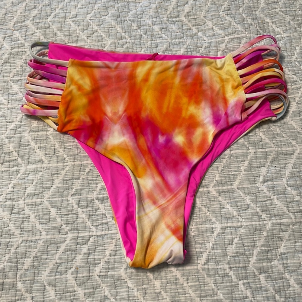 Tini bikini bottoms
